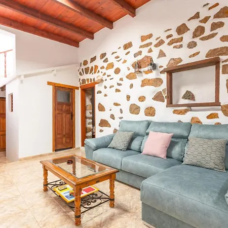 Epifanio Rural 3br House - Views & Terrace *